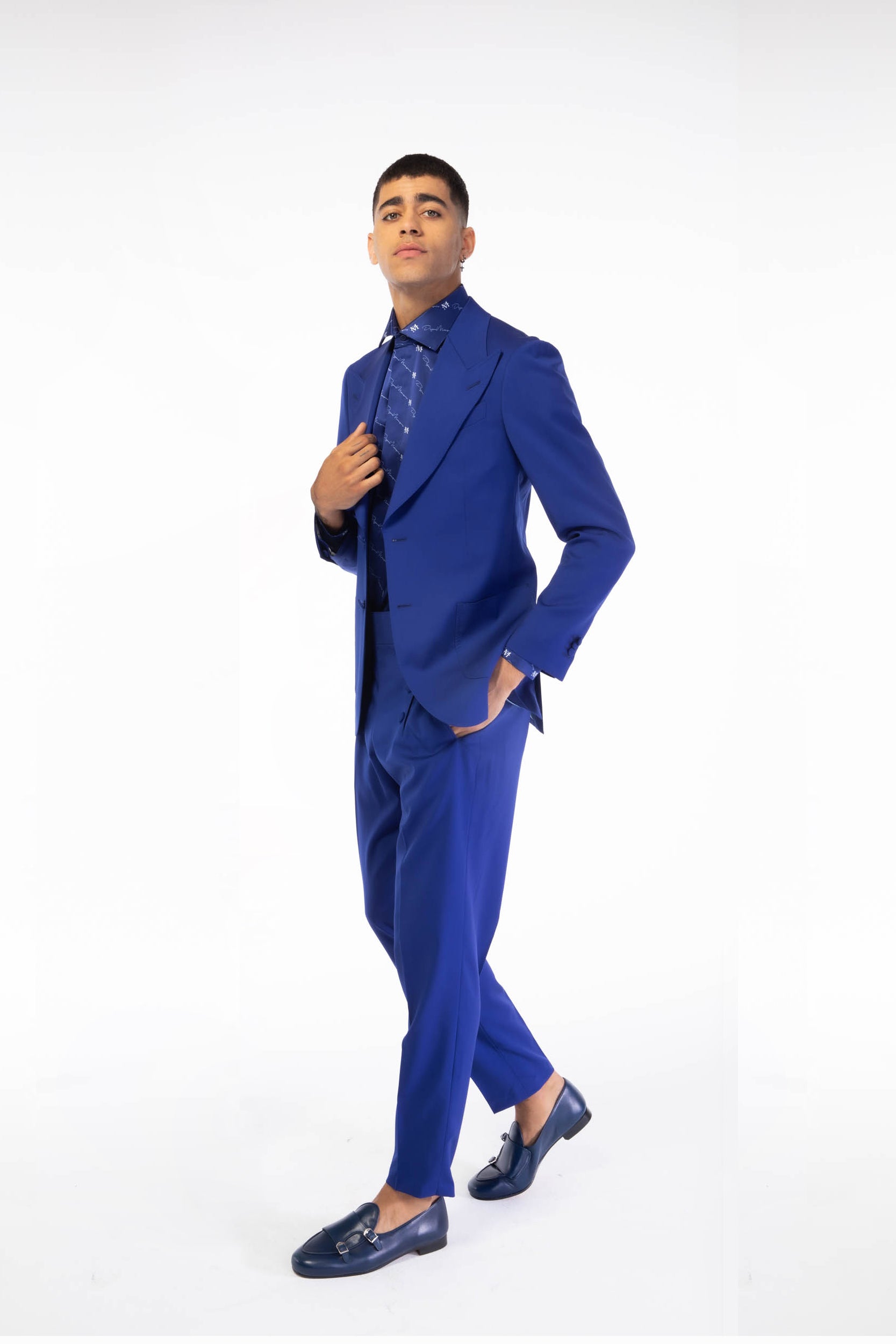 NAVY BUTTON DELUXE SIGNATURE TWO PIECE SUIT –