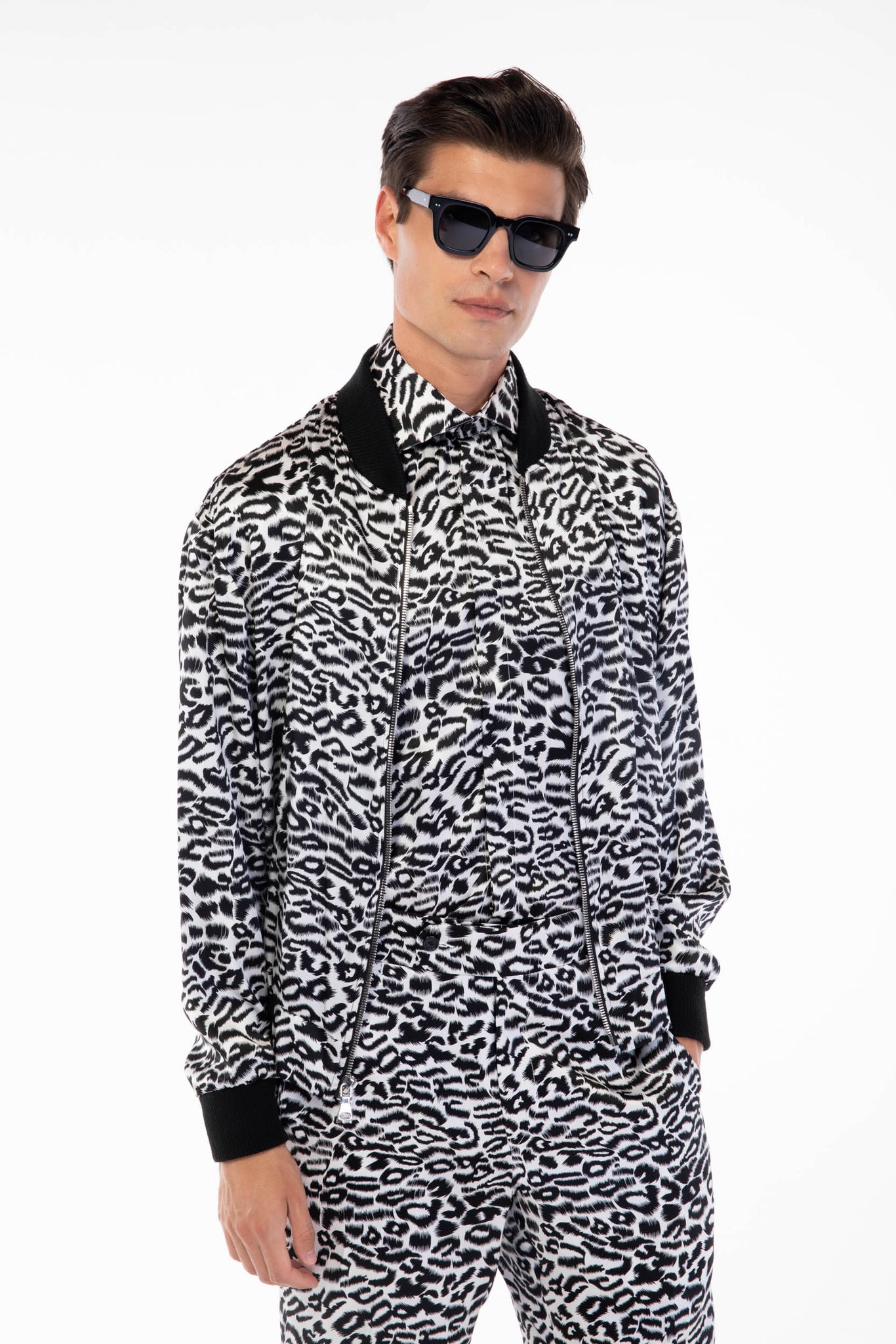 Wildlife Black,White Leopard Silk Set