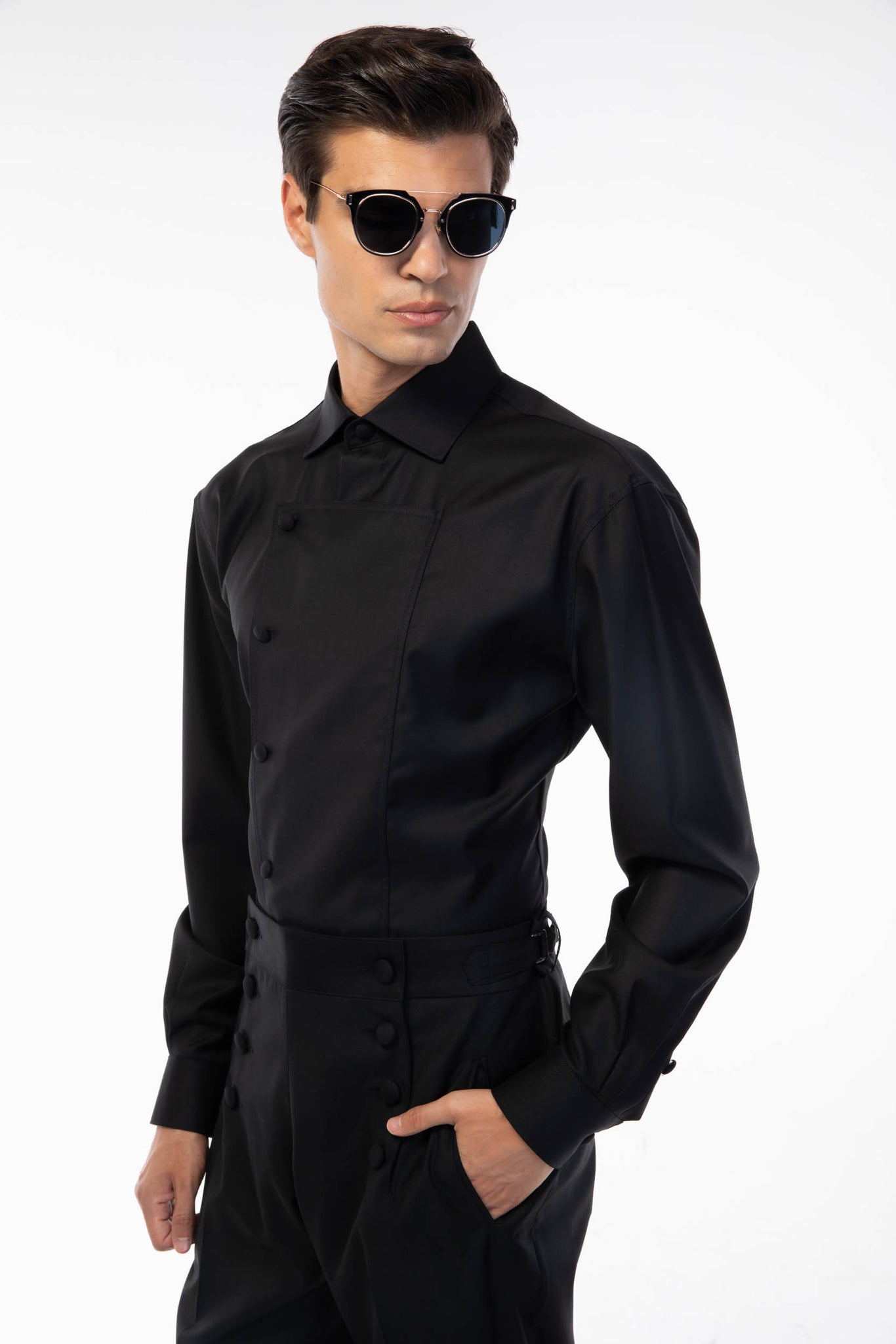 BLACK BUTTON DELUXE SIGNATURE LONG SLEEVE SHIRT